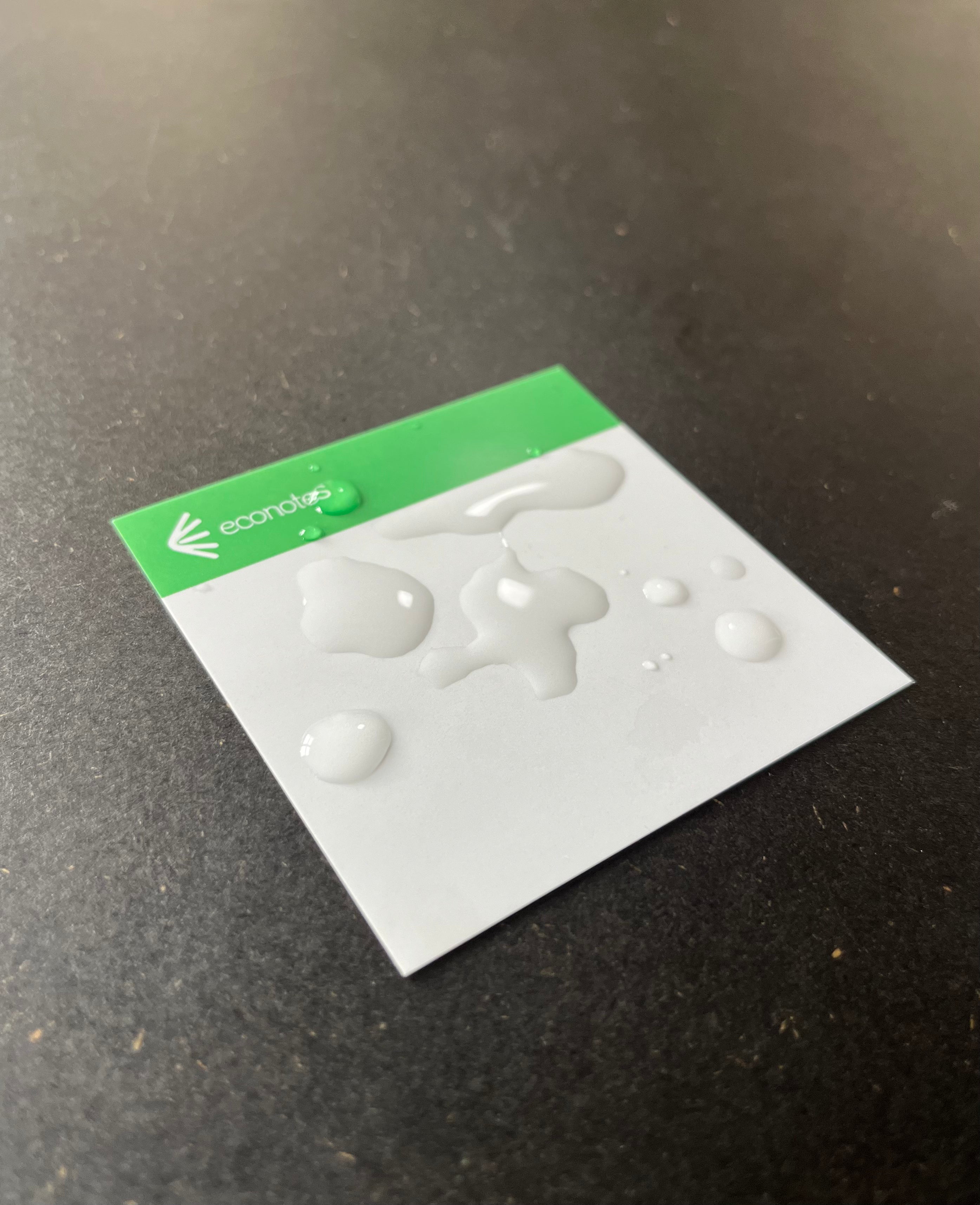 le stick-it résiste à l'eau